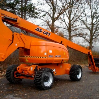 Аренда коленчатого подъемника JLG 800 AJ